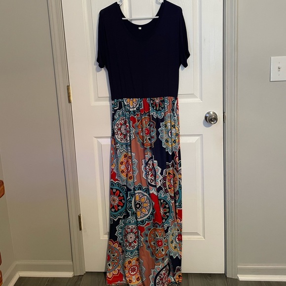 unknown Dresses & Skirts - Navy short sleeve Maxi Dress (Flower pattern)